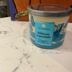 Bath & Body Works Hibiscus Waterfalls Candle
